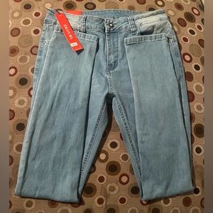 A super high rise meets a dropped waist and a full, flirty skirt. Size 12